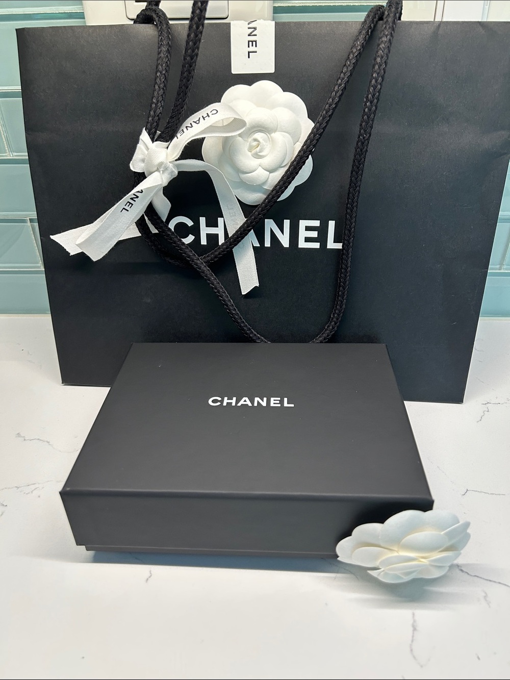 CHANEL Petite Maroquinerie Black Quilted Leather Mini Wallet with Gold CC NWOT! - Picture 2 of 16